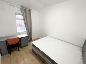 Photo 7- click for photo gallery